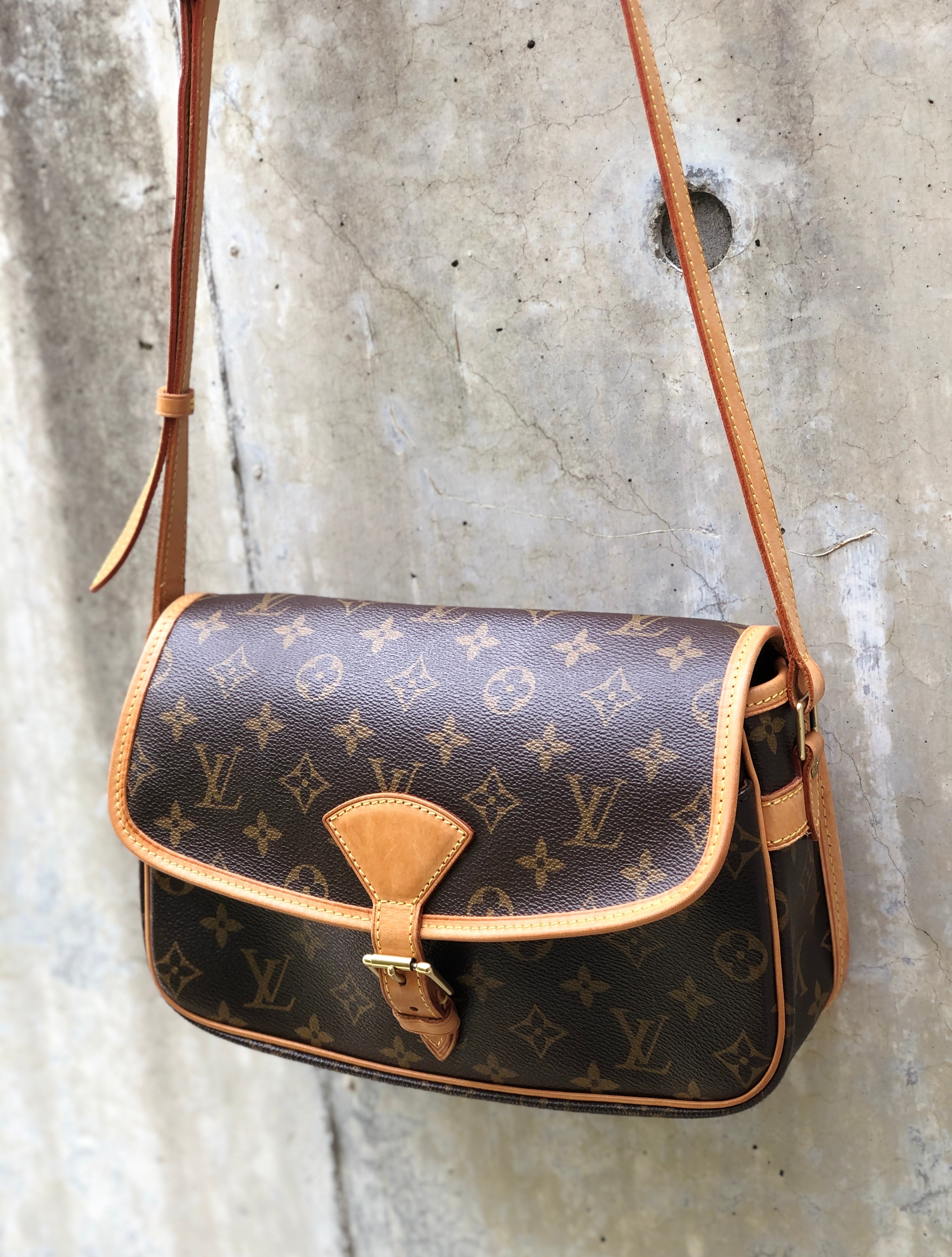 LOUIS VUITTON ルイヴィトン ヴィトン　モノグラム　M42250　ソローニュ　ショルダーバッグ　ブラウン　vintage　ヴィンテージ　 オールド　t3bayh | VintageShop solo powered by BASE