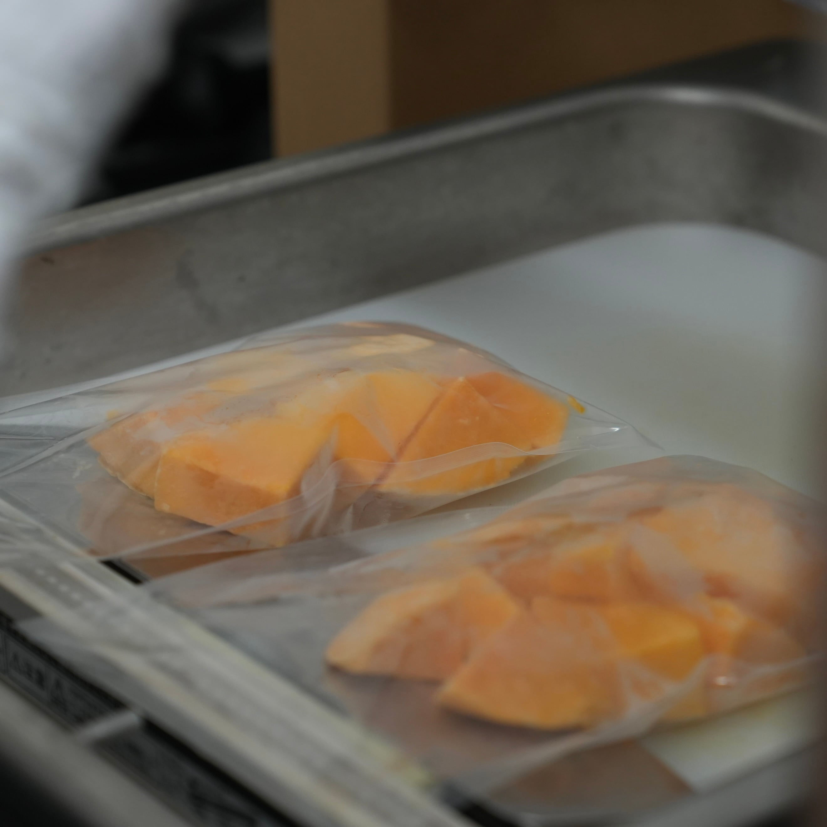 宮古島産フローズンカットマンゴー「200g×3パック」 | TORIKOFARM