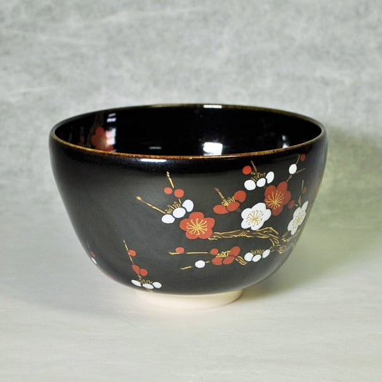 抹茶碗 黒釉 紅白梅にうぐいす | 京焼窯元 橋本城岳