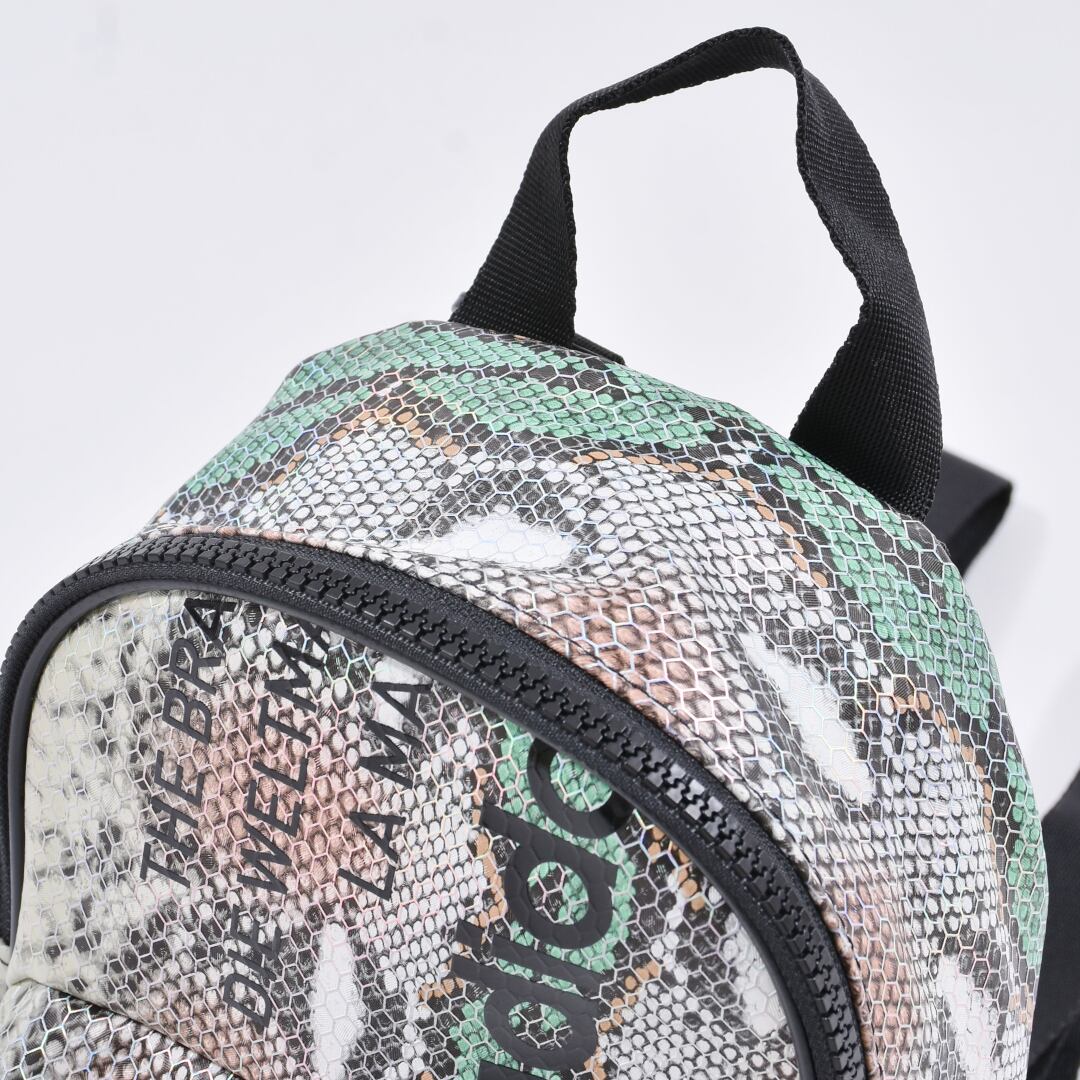 Adidas ミニバックパック スネーク柄 Volcan Aphrodite