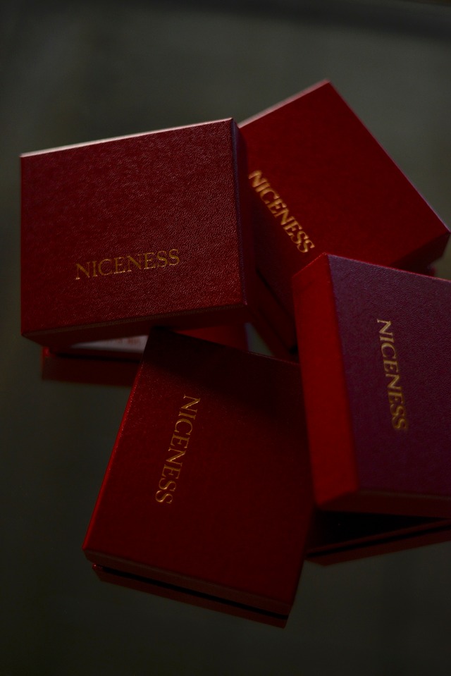 BIRTHDAY / SET OF 4 ALUMINUM BADGES