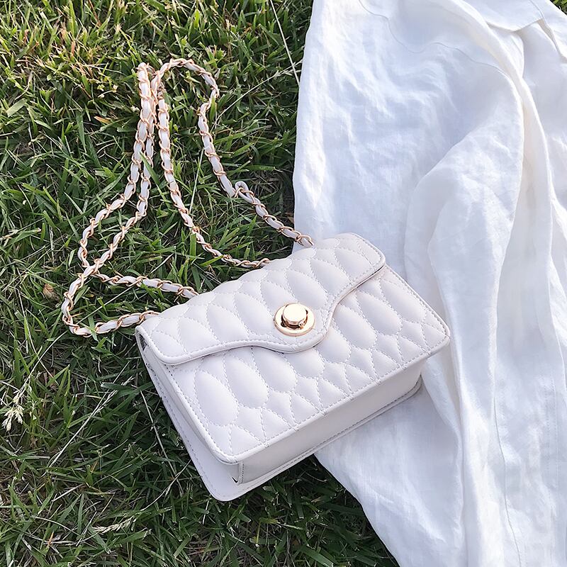 シニアセンスレディースバッグ2020人気のニューウェーブファッションテクスチャーチェーンショルダーメッセンジャーバッグワイルドスモールスクエアバッグ Tiancai_Wing_Bag7155290