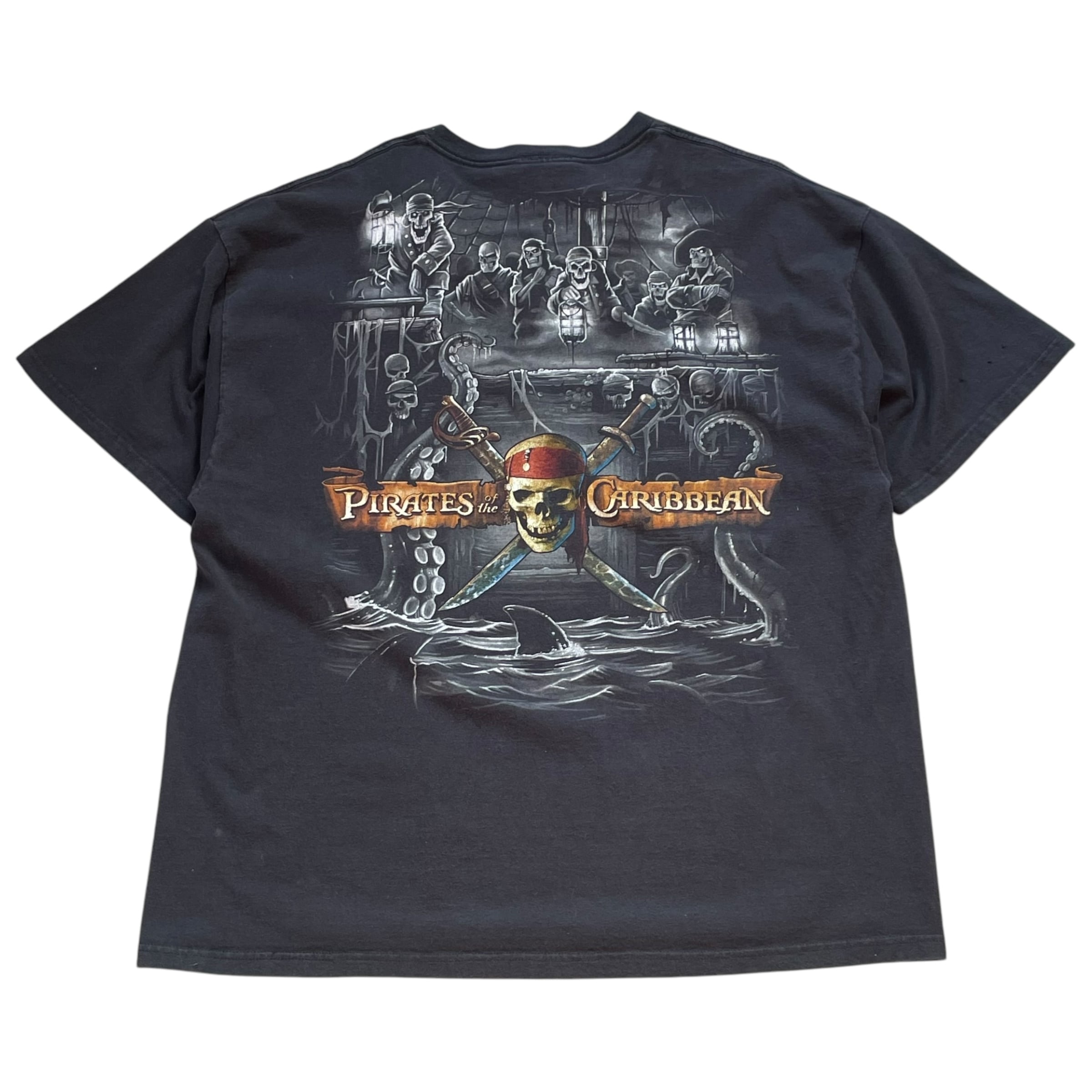 00s Disney "Pirates of the Caribbean" T-shirt