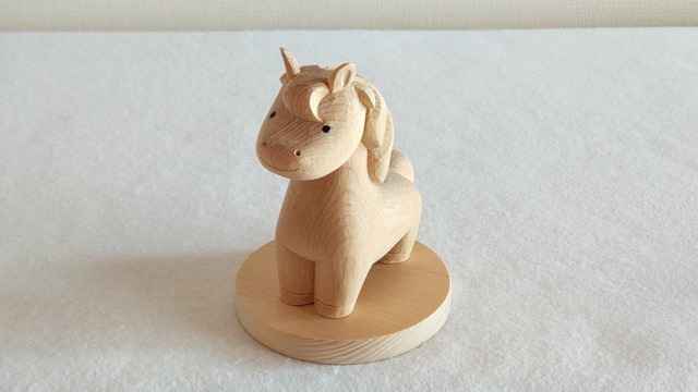 木彫り　お馬さんⅡ　青森ひばの小さめ置物
