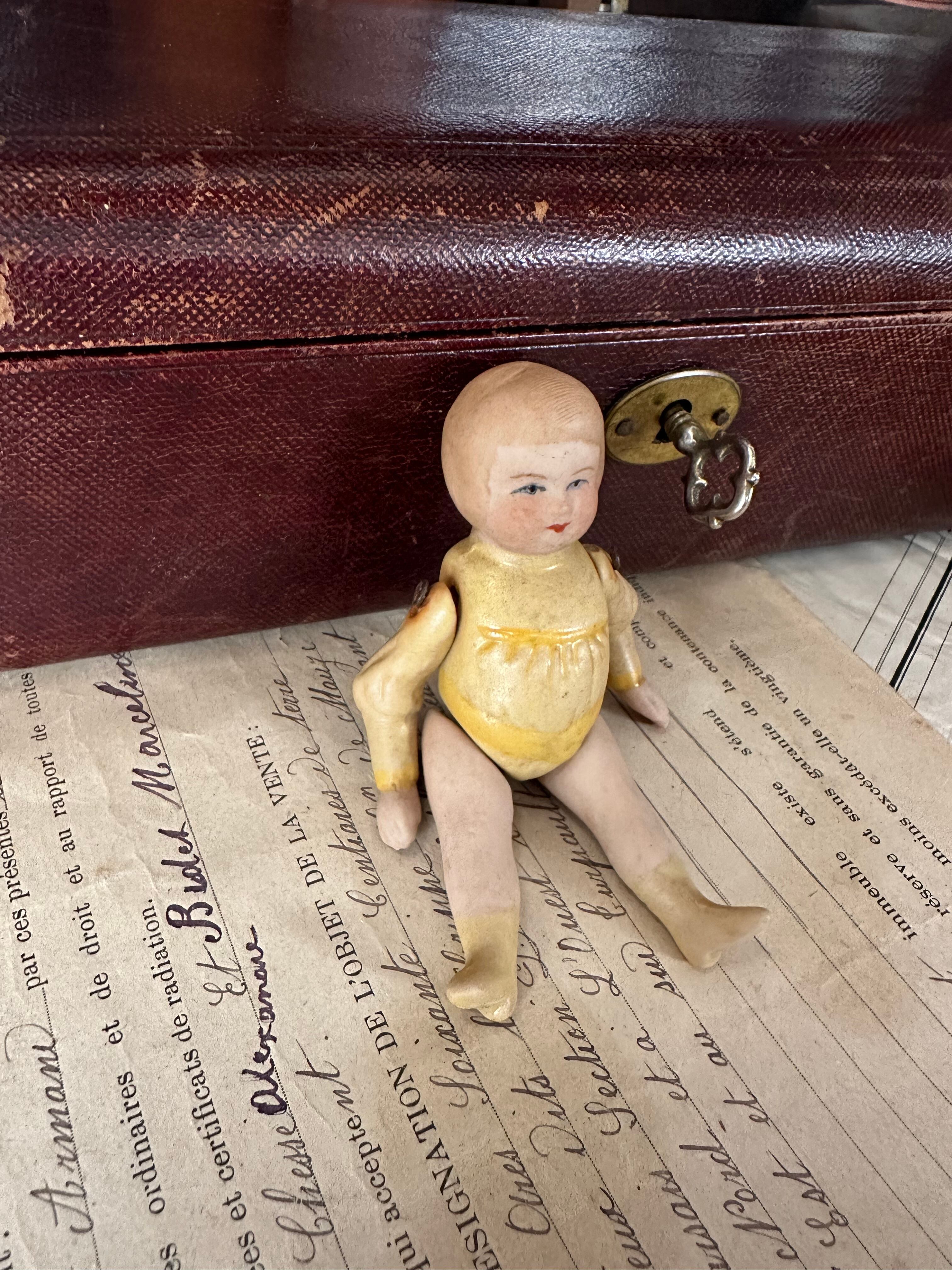 ミニョネット ビスクドール 黄色い服の女の子 | Brocante de La