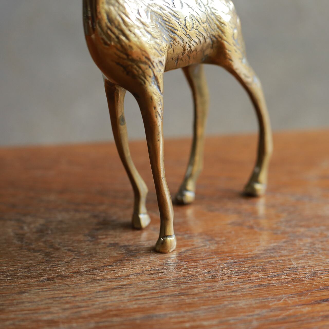 空を見上げる、真鍮のシカ 1 | 木と、輝と。| 一点もの ヴィンテージ