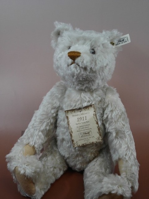 Steiff British Collector's 1911 Replca Teddy Bear limited 3,000pcs