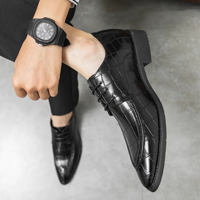 ポインテッドトゥ　Uチップ　レースアップシューズ　2カラー　LB0970