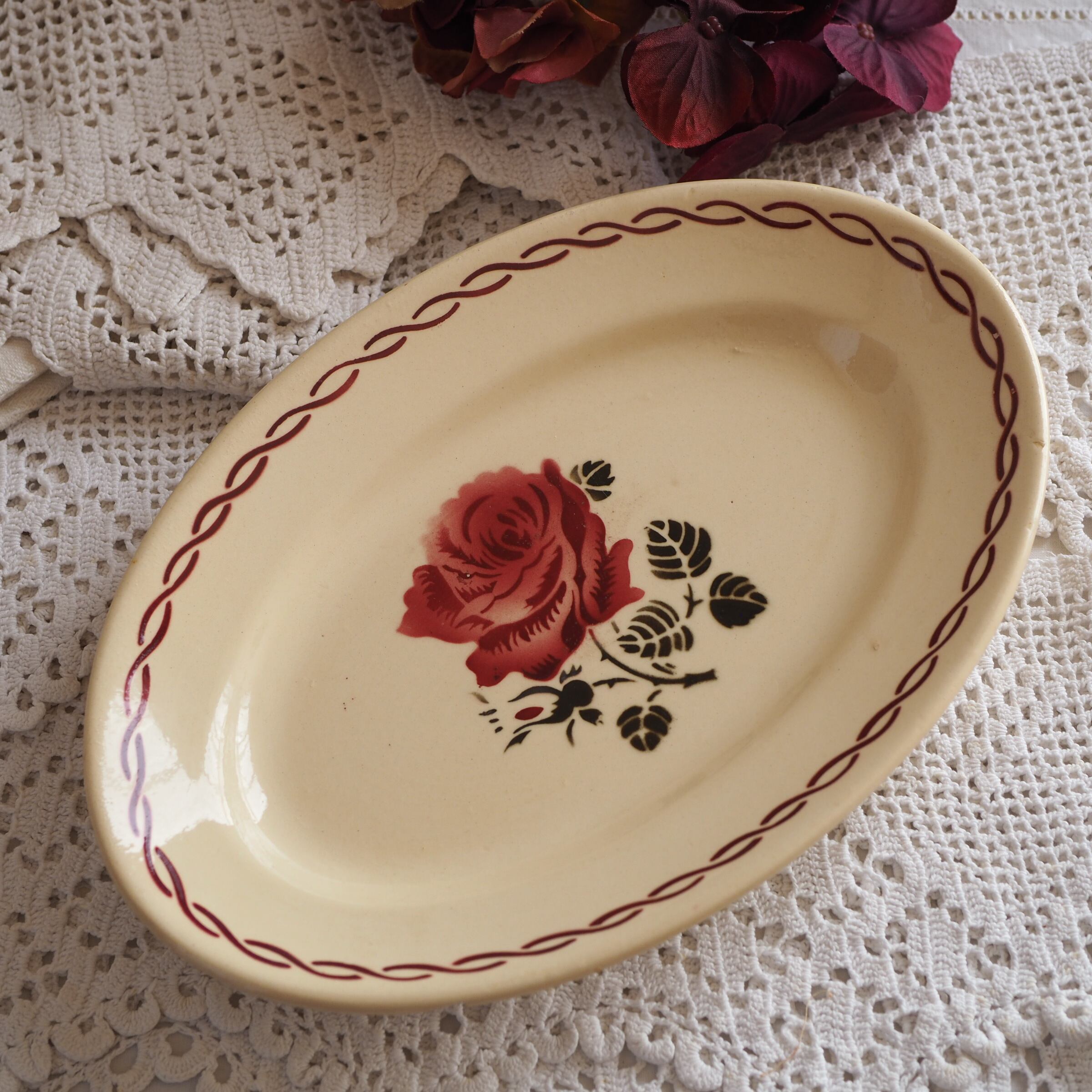 バドンヴィレーのオーバルプレート 1923年