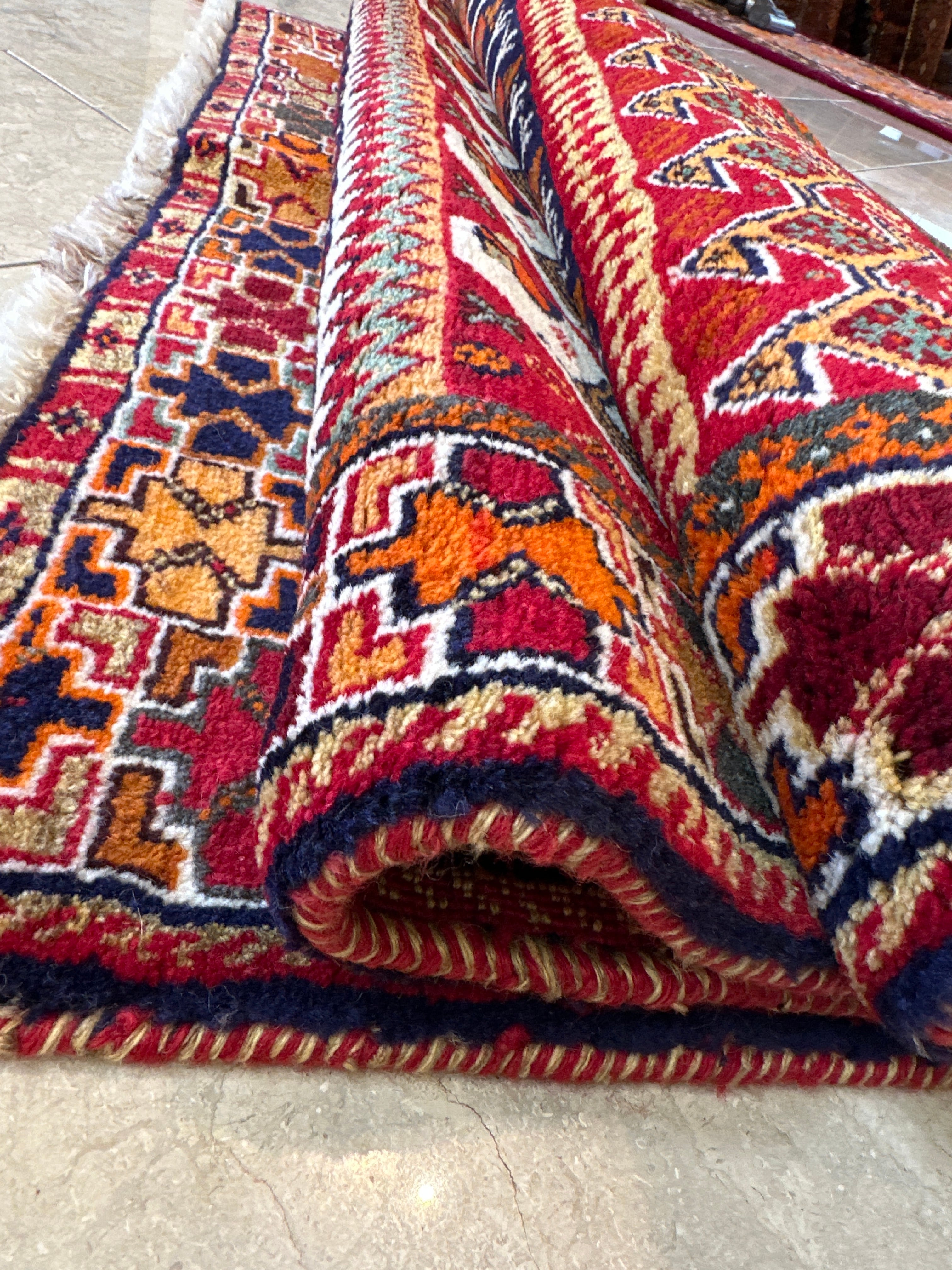 手織りペルシャ絨毯＊オールドギャッベ①-8☆カシュガイ族☆ | 遊牧民