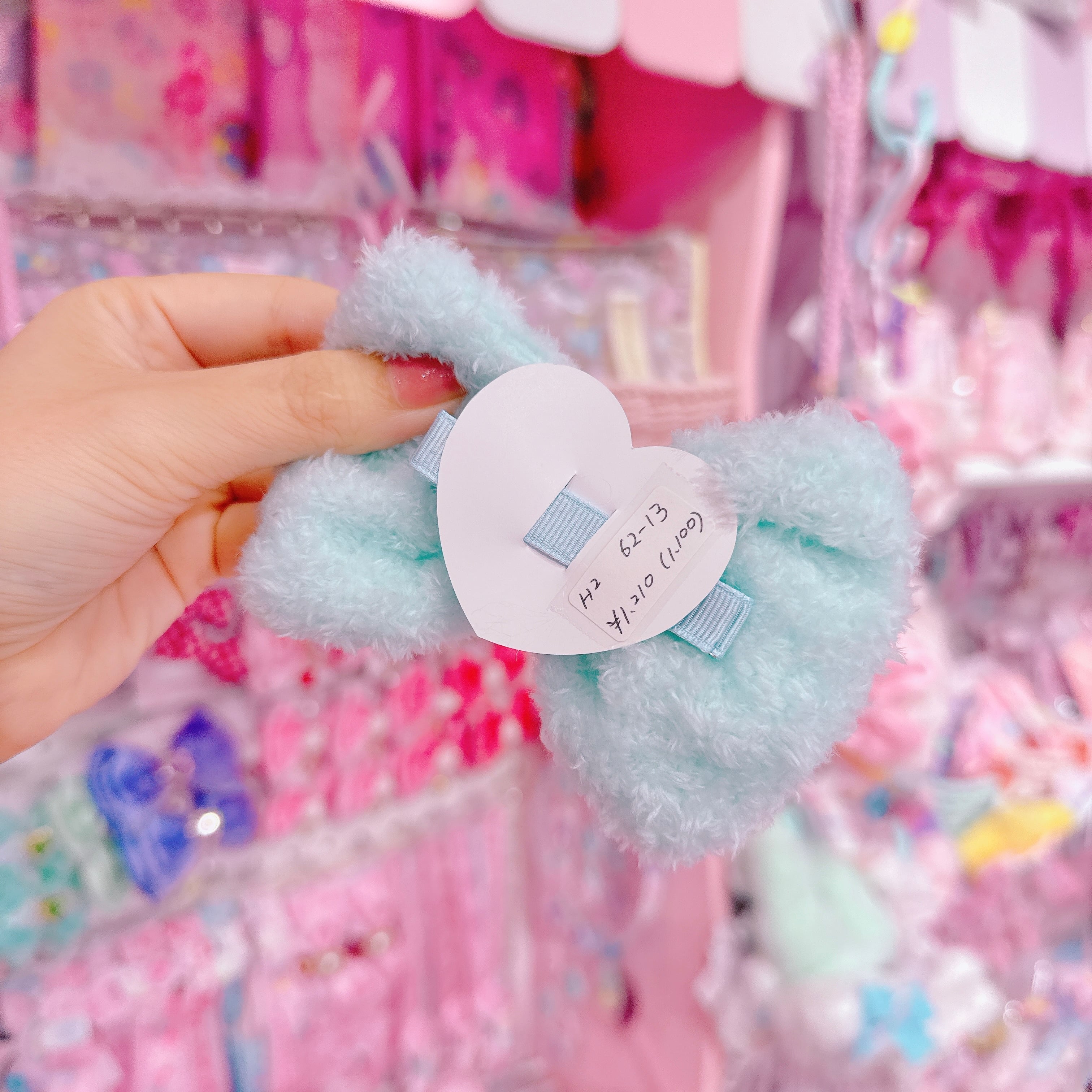 【H2】62-13ファーヘアクリップ