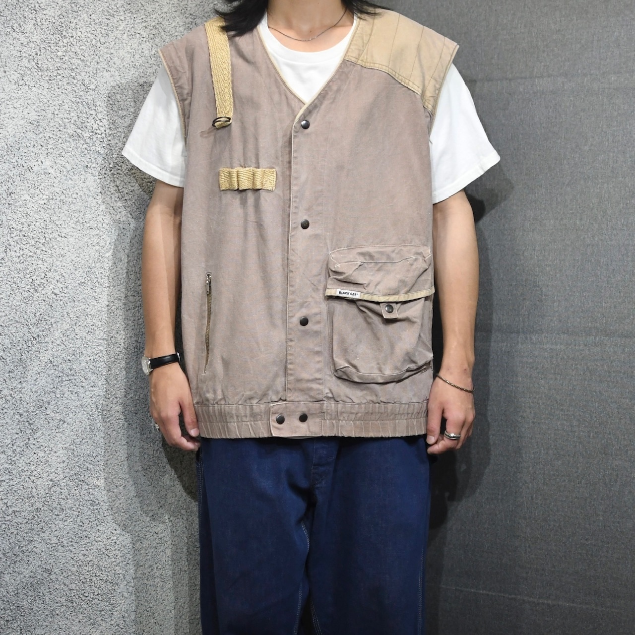 black cat design vest