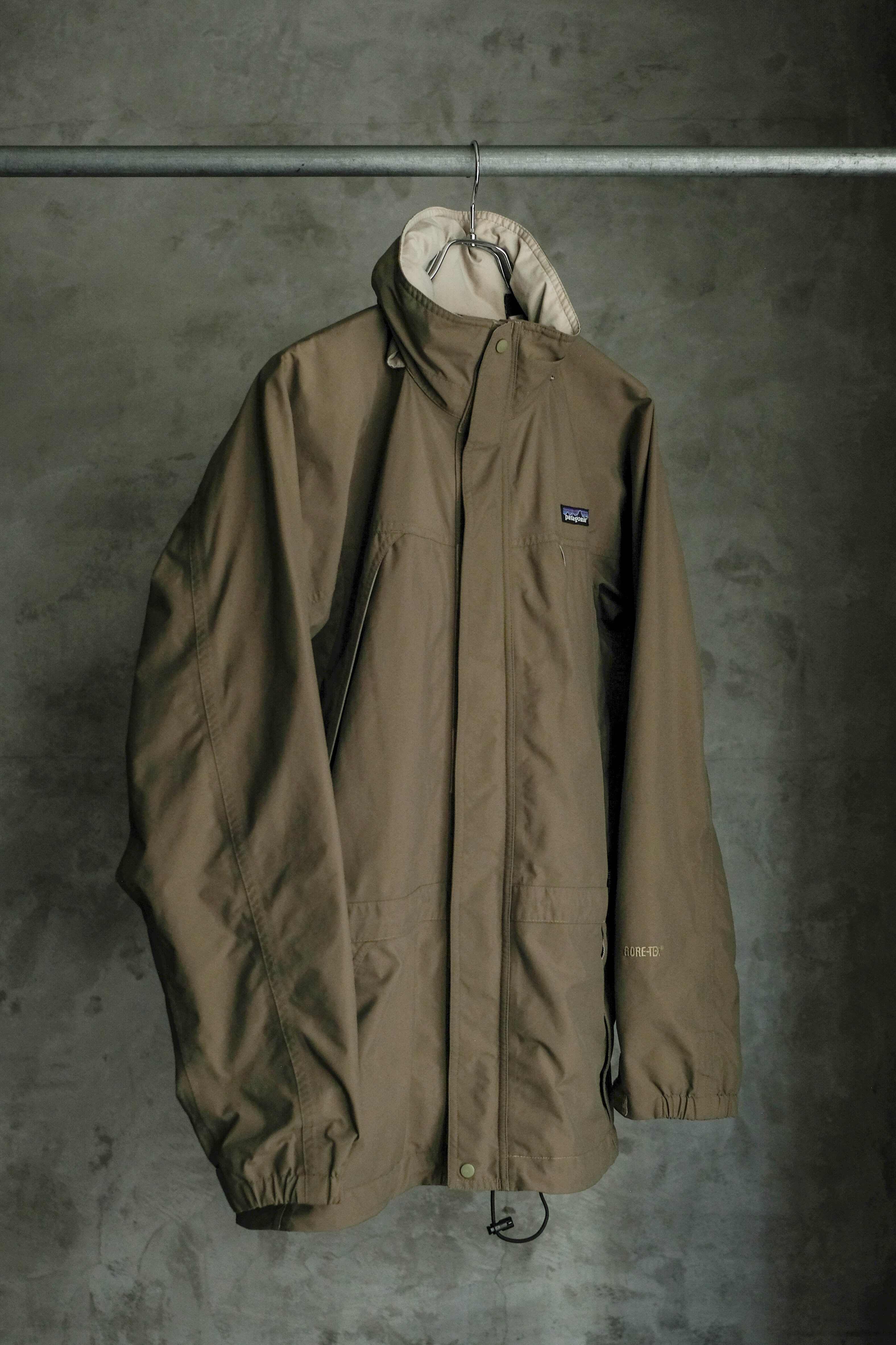 Patagonia マウンテンパーカー GORE-TEX patagonia GORE-TEXの