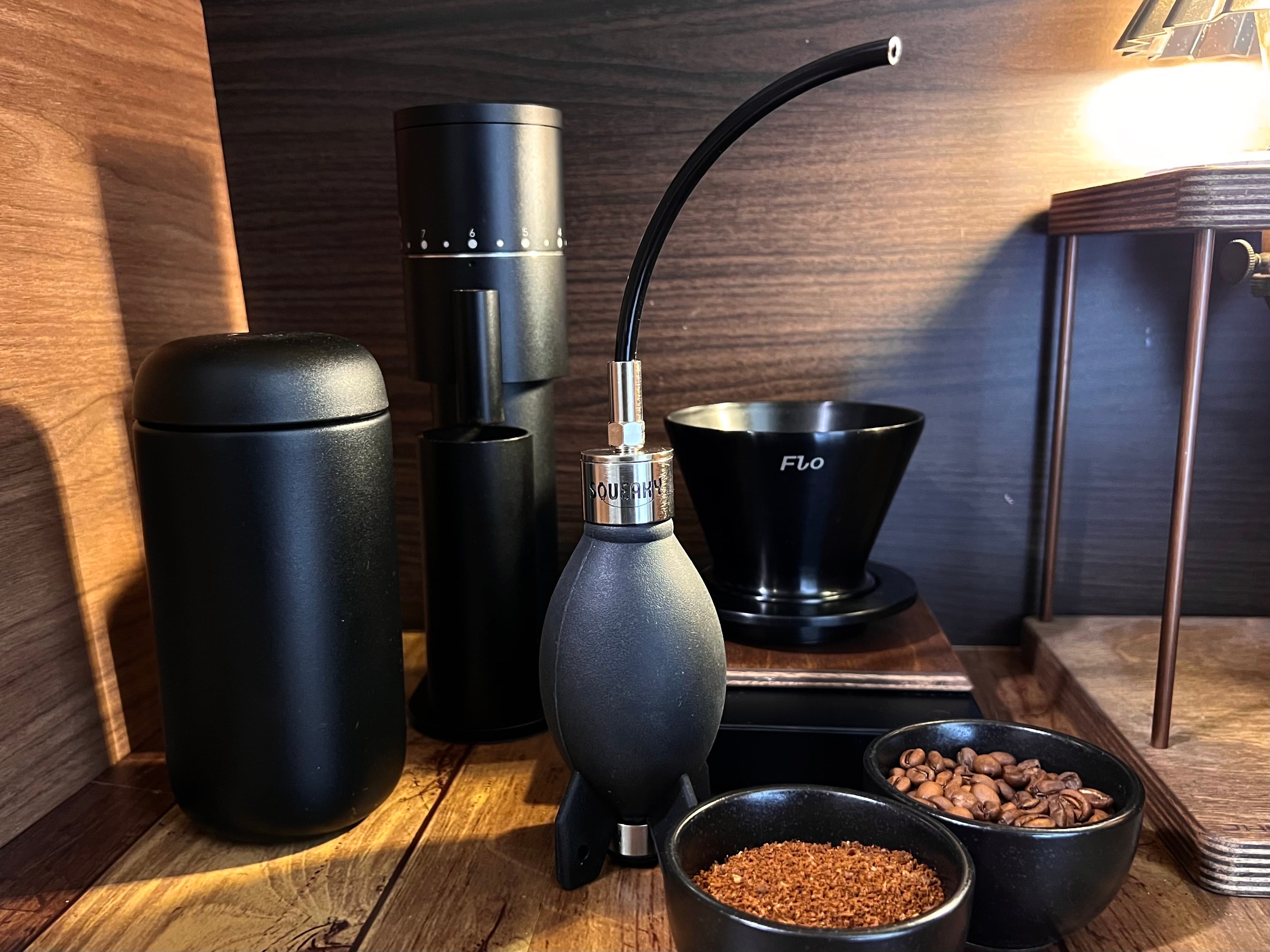 SQUEAKY ROCKET | COFFEE LAB KOMAMEYA