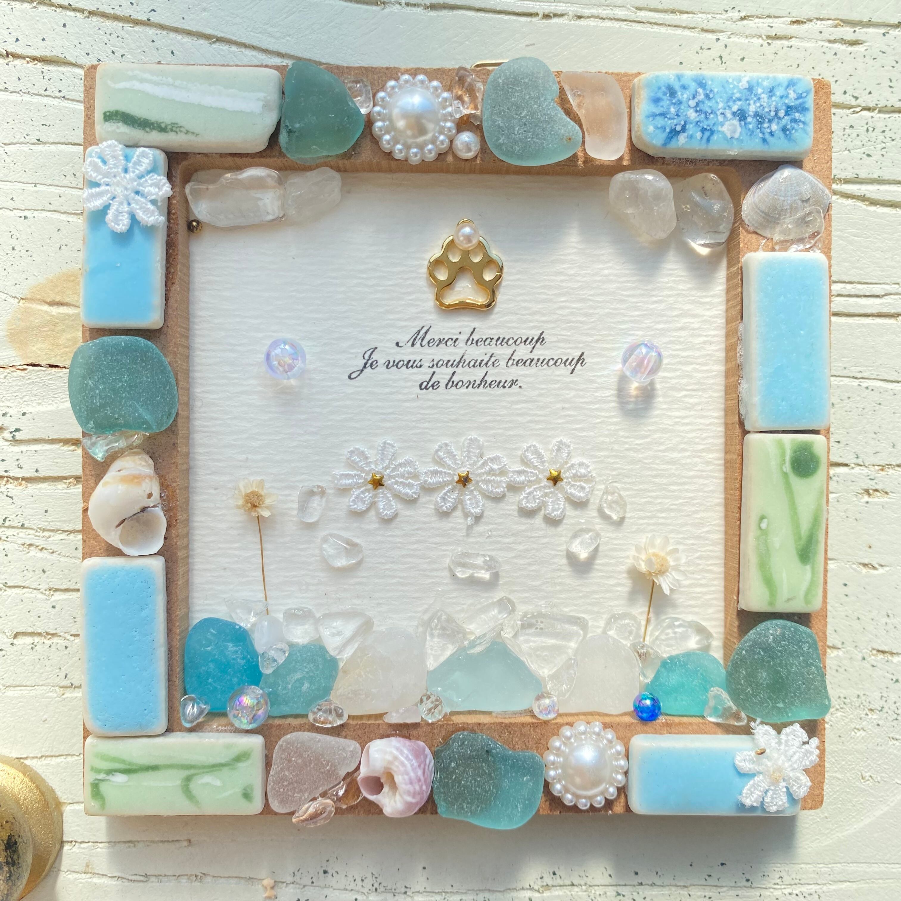 " 海の中のメッセージフレーム"肉球デザイン