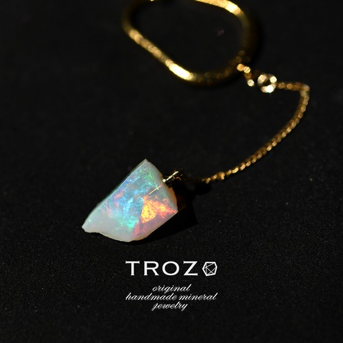 【045 Opal Fest 2023】 オパール 鉱物原石 チェーンイヤーカフ 天然石 アクセサリー (No.3215)