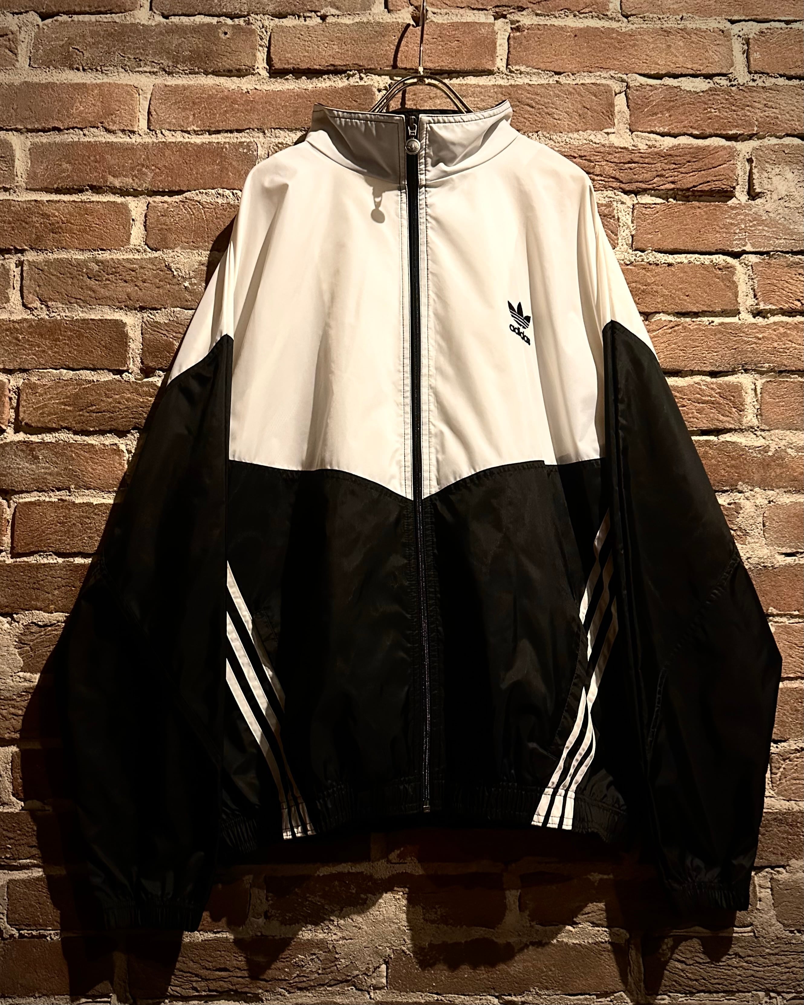 Caka act3】80's〜90's “adidas” Monotone Switching Vintage Nylon