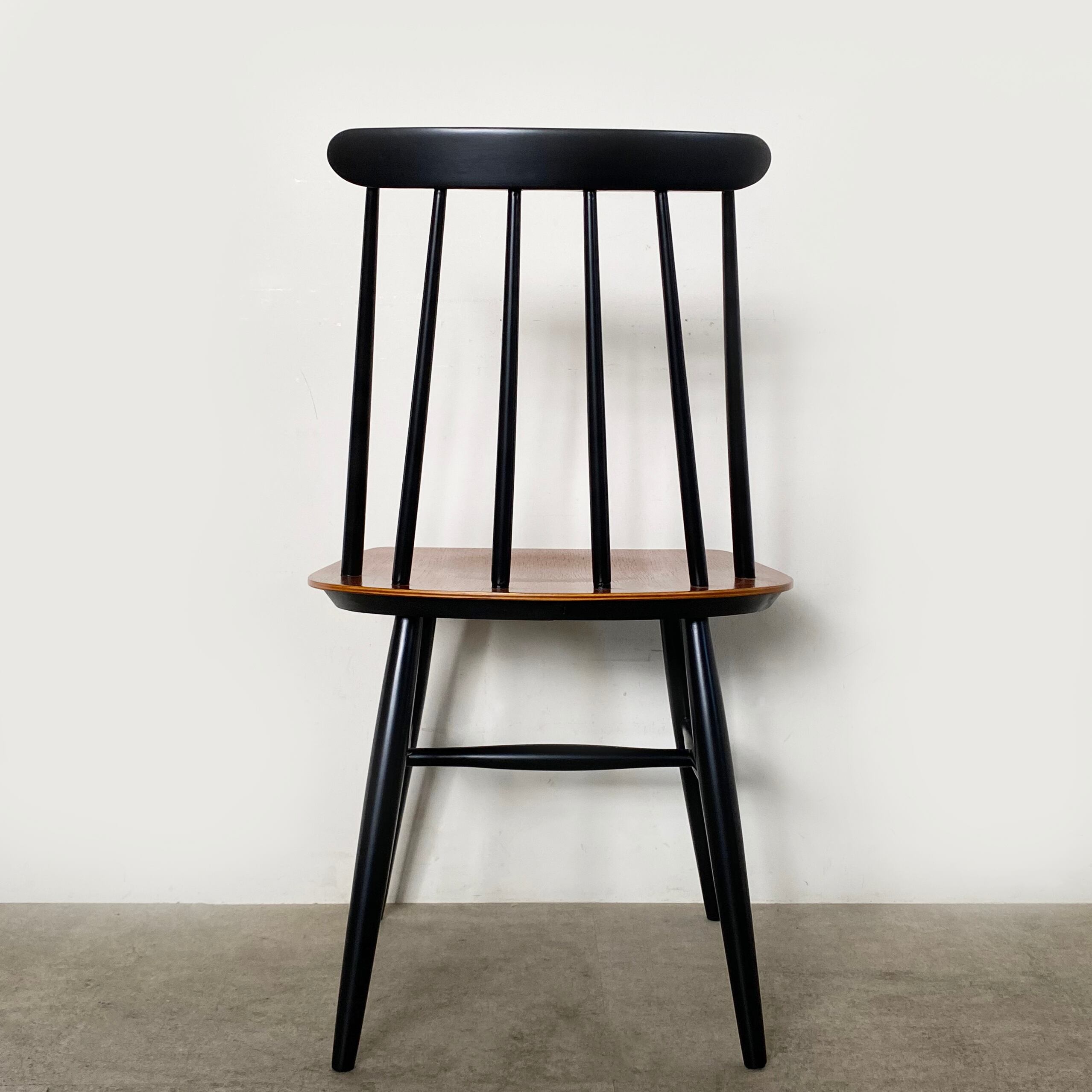 Fanett chair by Ilmari Tapiovaara / CH148-2 | situraeru