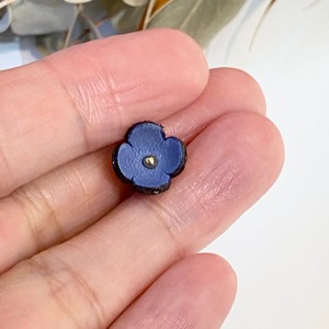 【アウトレット3D立体レザーフラワー】クローバーS(ピン付きタイプ）ラベンダー6個セット