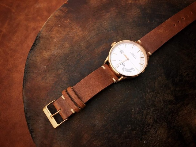 【送料無料】高級革腕時計ベルト　アップルウォッチバンド　フランス産高級レザ　ワックスオイル本革製