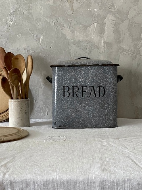 Enamel Bread Box (A23-70)