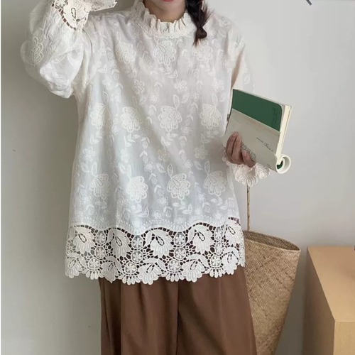 2色/スタンドフリルネック刺繍ブラウス ・12139