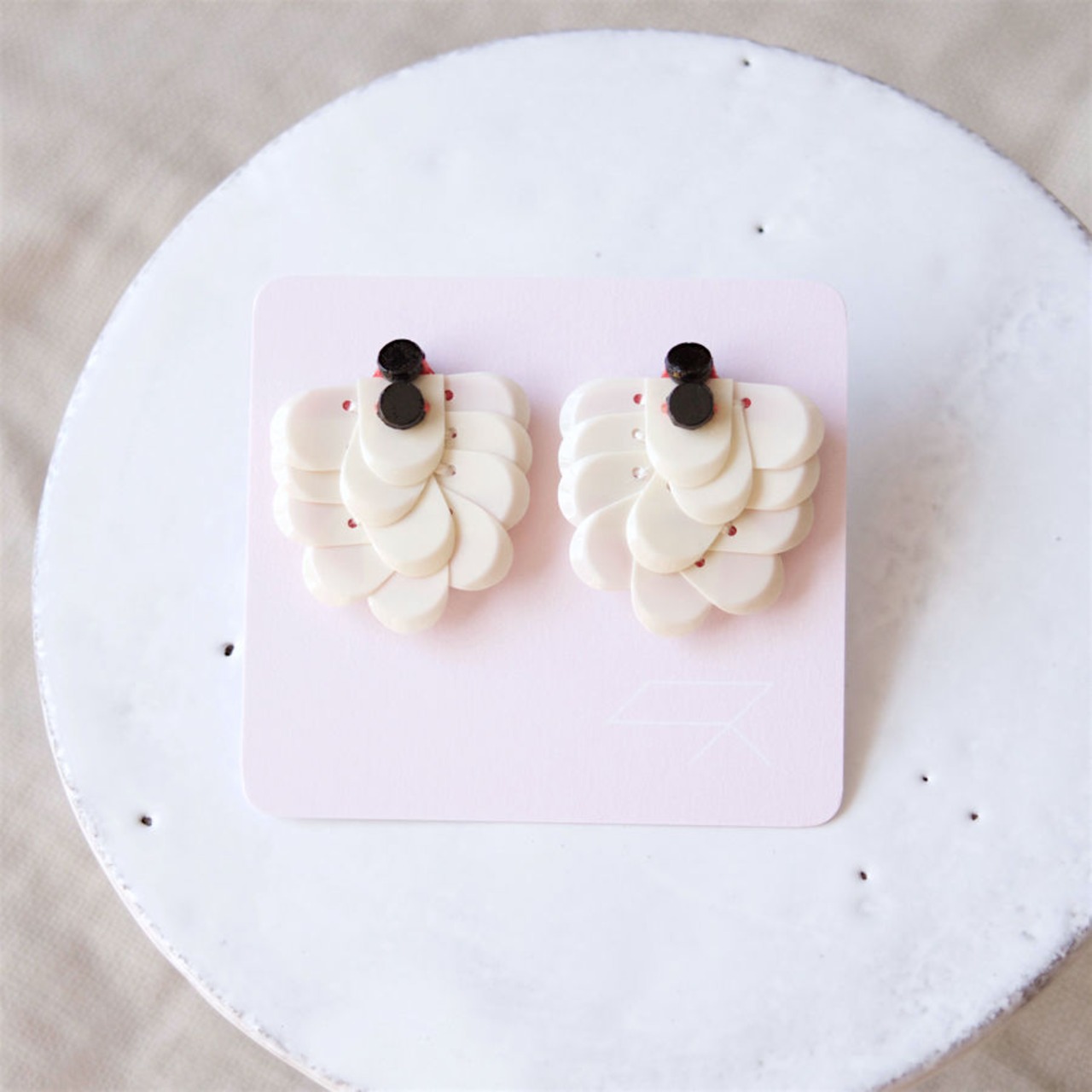 【取り寄せのみ】tamas(タマス)イヤリング&ピアス「Pigeon - Black 」