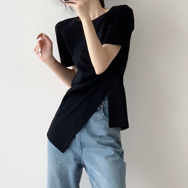 レディース トップス シャツ 半袖 ラウンドネック スリム スリット 綿 大人可愛い きれいめ シンプル おしゃれ かっこいい ラフ ガーリー クール 都会的 ナチュラル 無地 春 夏 通勤 デート お出かけ お泊まり イベント リゾート 旅行 海 レストラン 公園 女子会 休日 ホテル ショッピング コンサート ライブ カフェ フェス 韓国 コーデ 楽ちん プレゼント 普段使い 着回し モテ インスタ映え S M L ブラック