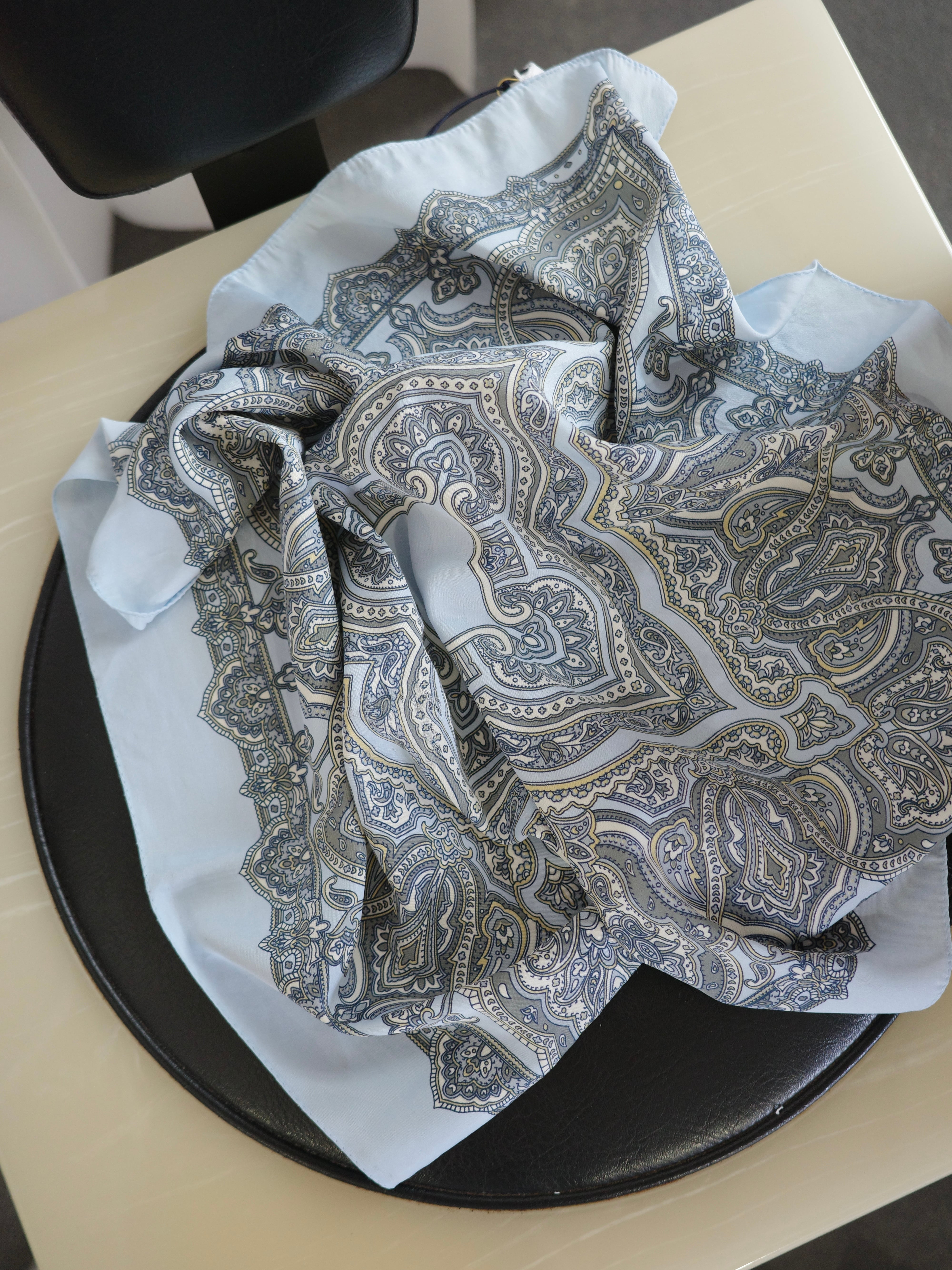 <vintage>paisery iceblue scarf