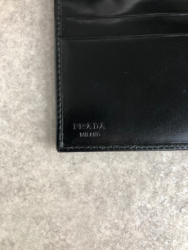 PRADA プラダ 財布 ブラック ロゴ レザー 二つ折り財布 vintage ヴィンテージ オールド j6jr5n