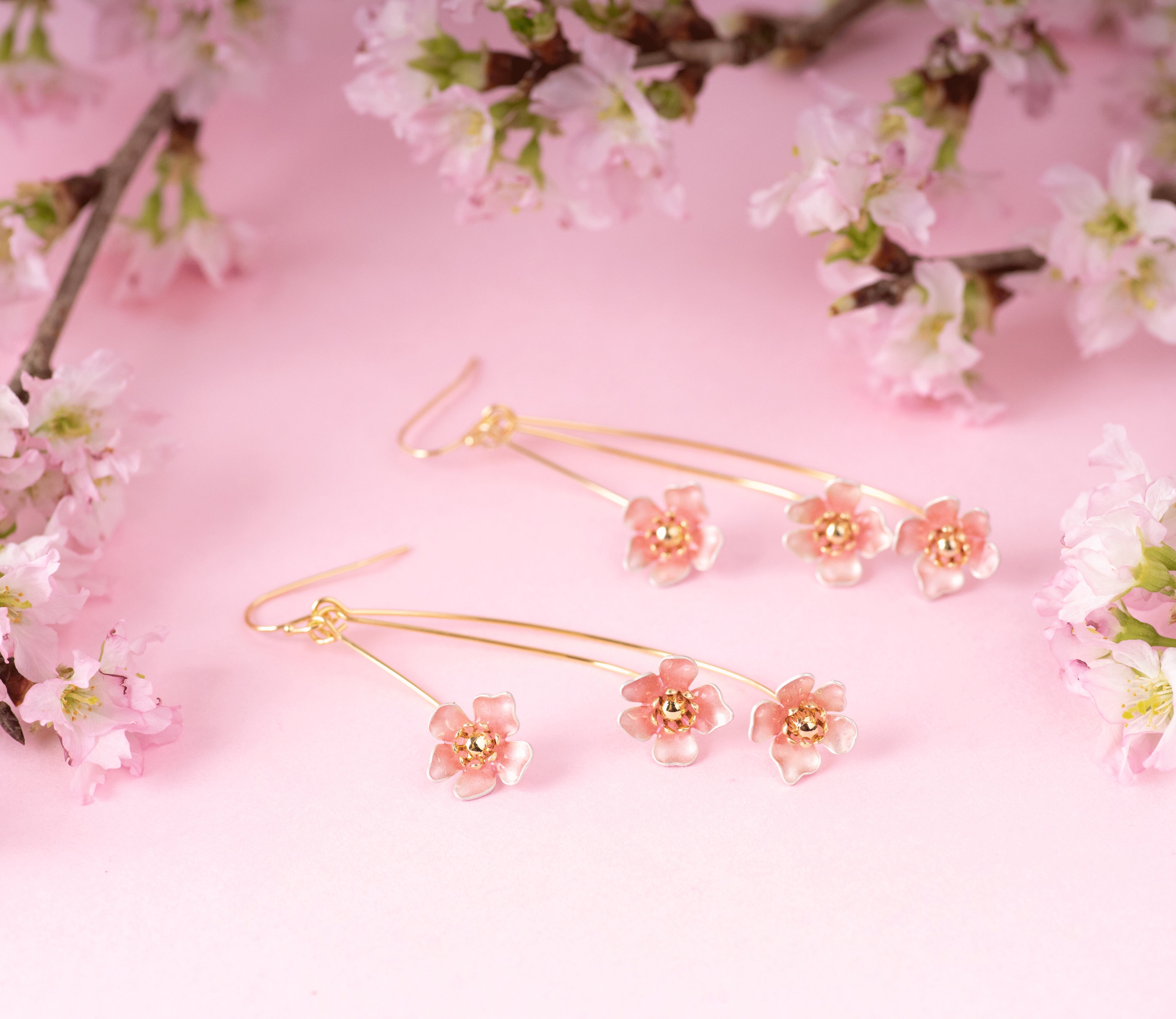 093 14kgf 桜 揺れる ピアス 【イヤリング変更可】 桜 揺れる