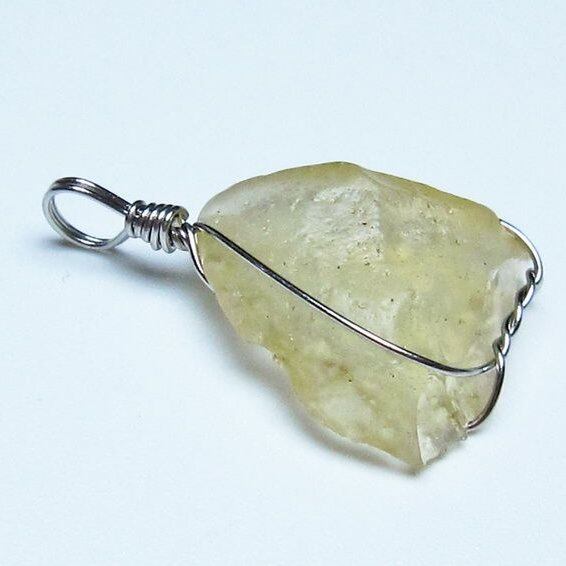 リビアングラス ペンダント 一点物 メール便可 112-13646