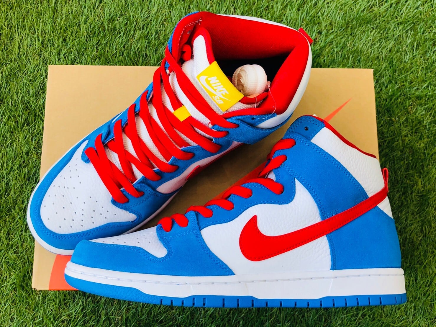 NIKE DUNK HIGH PRO DORAEMON