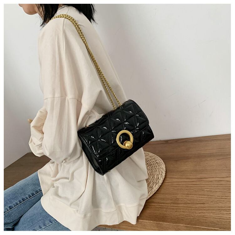 夏のバッグ2020新しいファッションチェーンテクスチャメッセンジャーバッグネットレッドワイルドショルダースモールスクエアバッグ Tiancai_Wing_Bag4968378