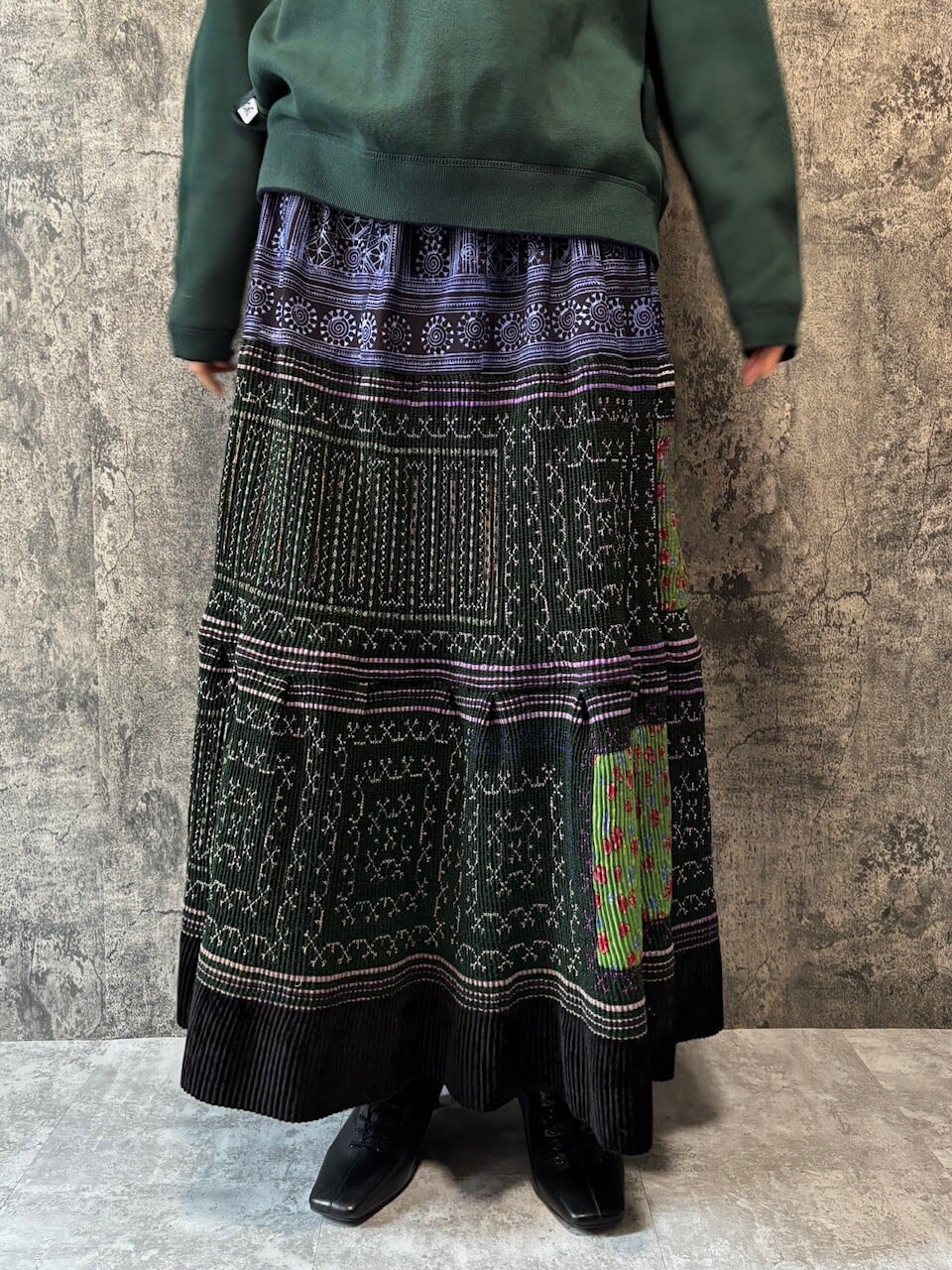 古布リメイク モン族スカート ろうけつ染 古布リメイク モン族スカート ろうけつ染 古布リメイク モン族スカート