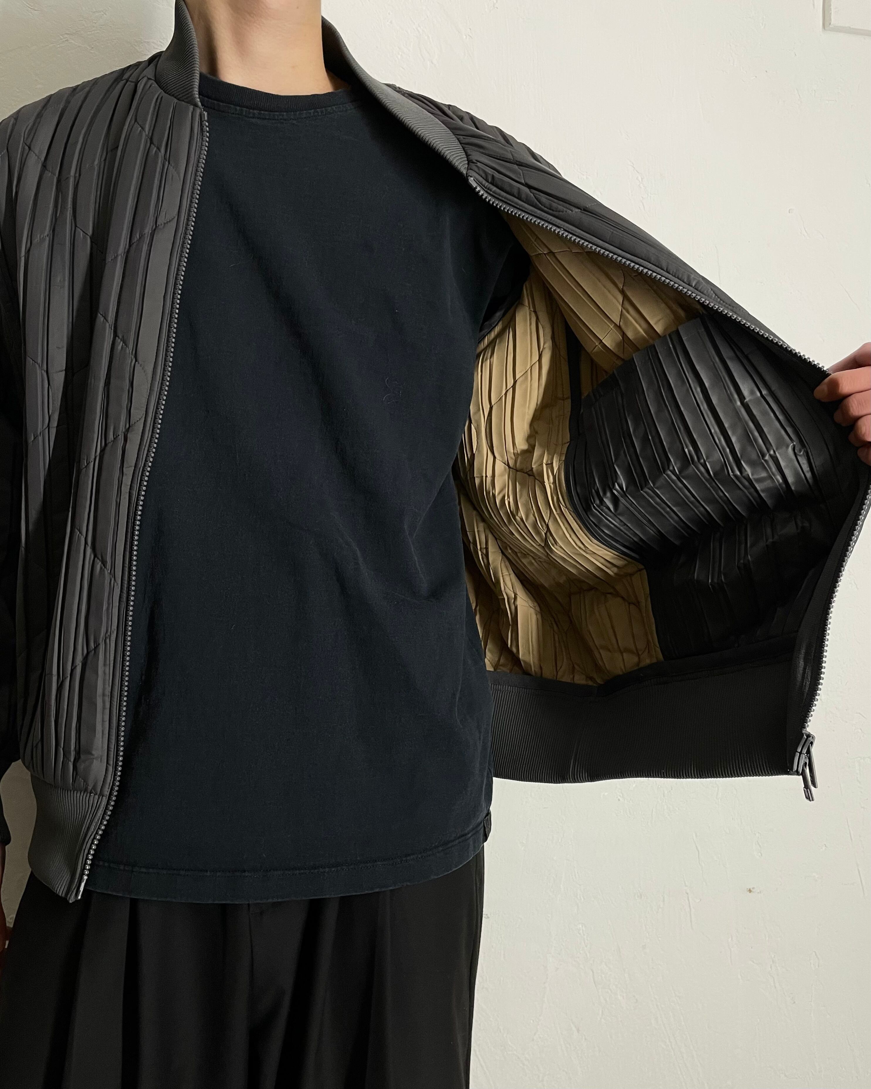 20AW HOMME PLISSE（ISSEY MIYAKE）Padded Pleats Blouson | VOLAR