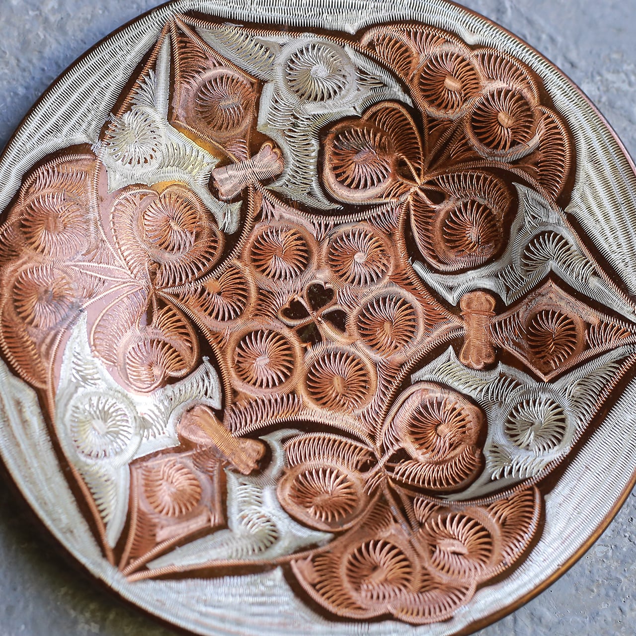 美しい模様の、銅のプレート 5 | 木と、輝と。| 一点もの ヴィンテージ