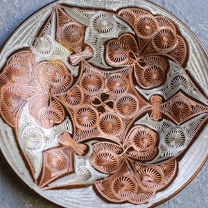 美しい模様の、銅のプレート 5