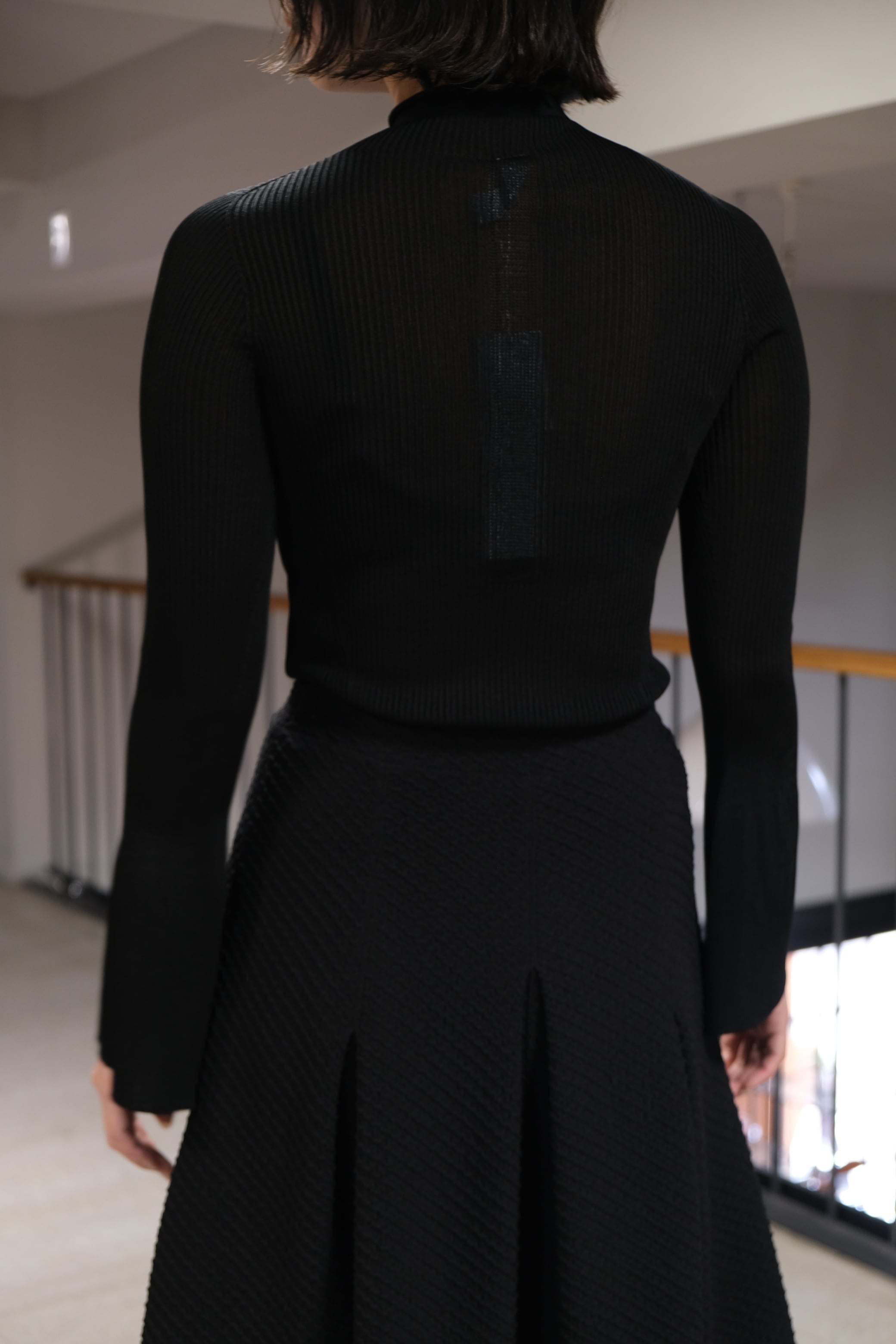 CFCL】SOFT PORTRAIT LONG BELL SLEEVE TOP -BLACK- | loop