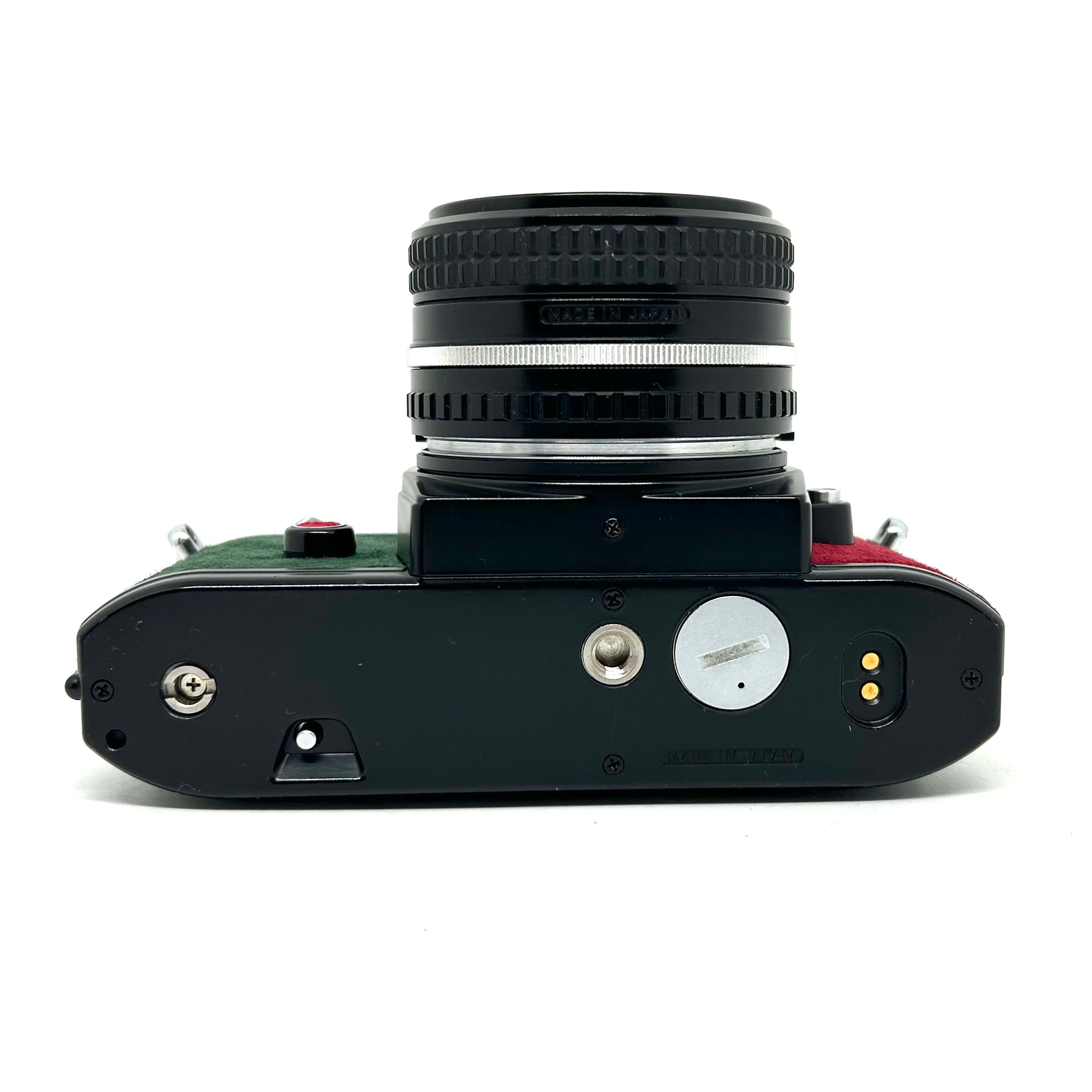 25-094リメイクカメラ Nikon EM（ダークグリーン•ワインレッド