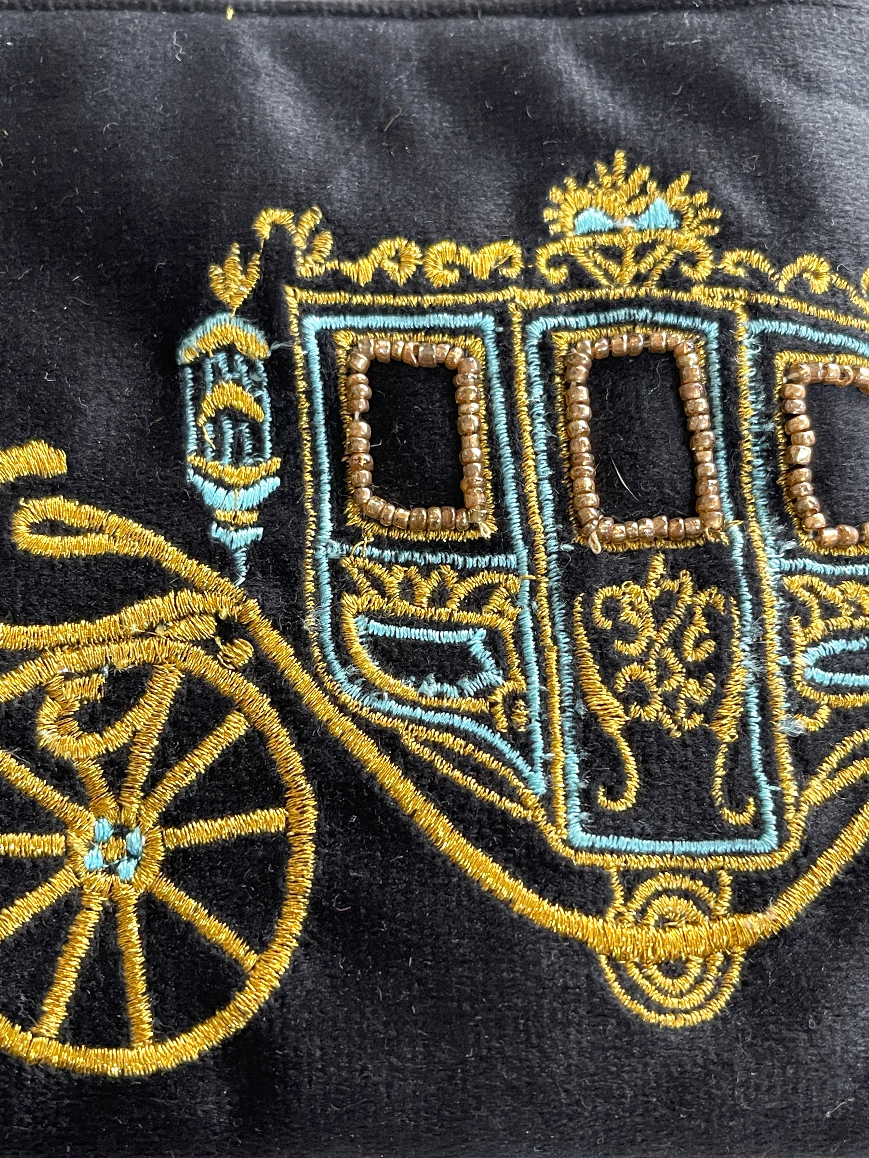 ◇60%OFF再入荷無し◇ポーチ3種◇馬車◇王冠◇ティーカップ◇刺繍