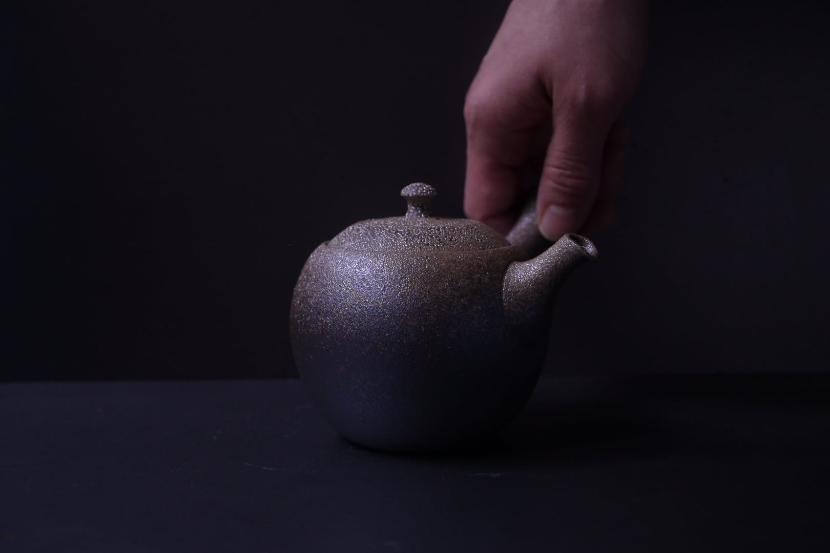 藤田徳太 煌釉丸型急須 | 鎌倉倶楽部 茶寮