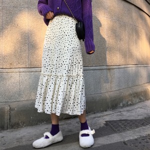 【送料無料】ユニークドット柄☆細プリーツスカート 裾フレア ミモレ丈 ウエストゴム ハイウエスト 大人ガーリー 大人フェミニン 春夏 オフホワイト ブラック 全2色 オフィス 通勤 通学 旅行 デート お呼ばれ お出かけ 普段使い デイリー SK-028KW