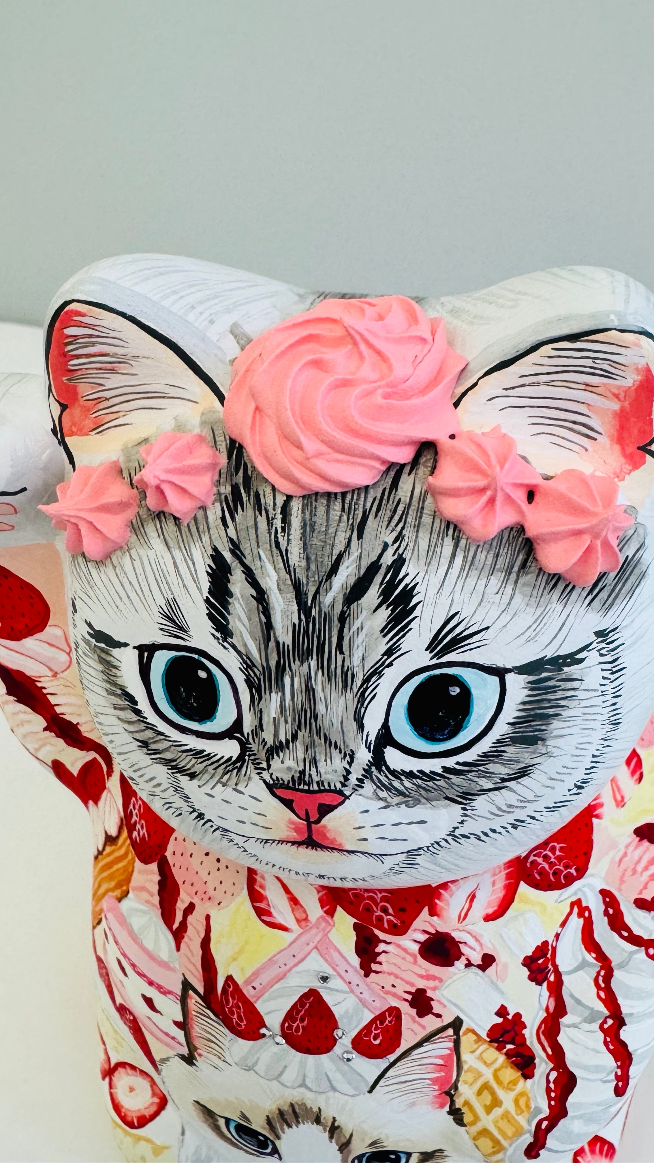 金田花季 招き猫 | MONOTIAM