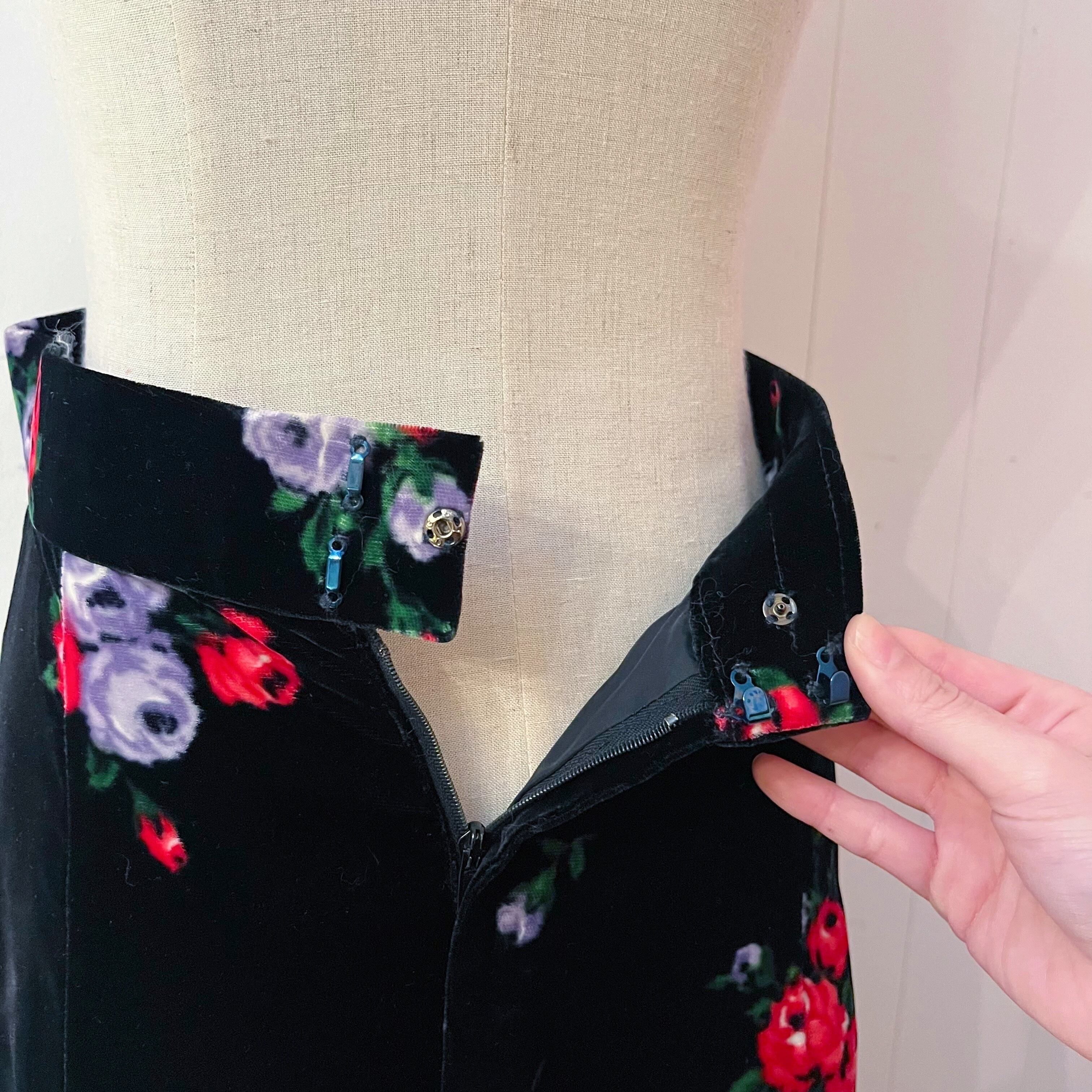 black rose velvet long skirt