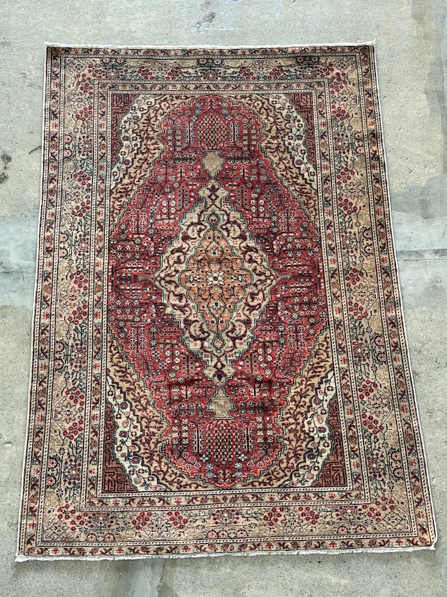 【送料込み】トルコラグ　ヴィンテージ　カイセリ絨毯　120×176　TRB4046