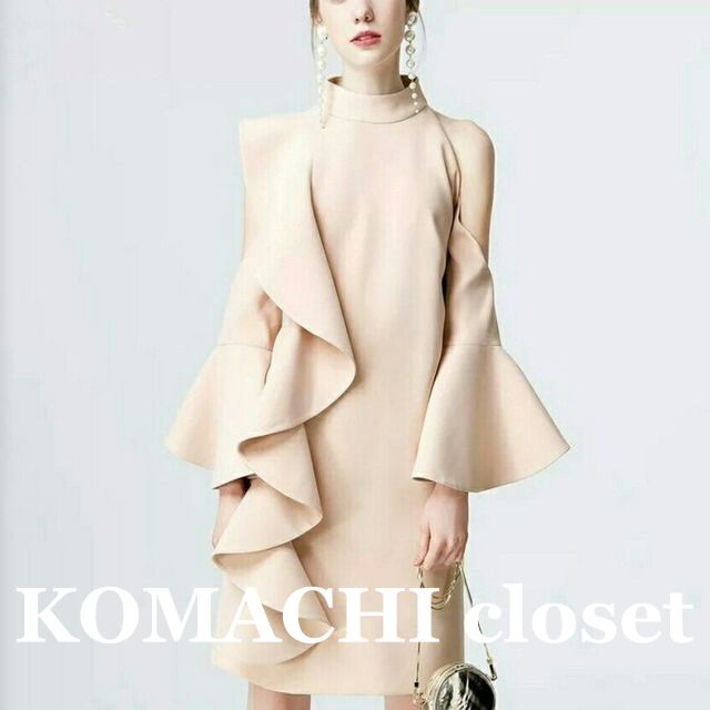 【送料無料】 ワンピース ドレス フリル ラッフル 上品 カットオフデザイン 韓国 レディース オルチャンアシンメトリー 肩出し 膝丈 長袖 フレアスリーブ ハイネック スタンドカラー スリム タイト 細身 切り替えデザイン ドレープ 大人可愛い おしゃれ こなれ感 ラブリー キュート 個性的 クール モード系 セクシー エレガント 主役級 存在感 抜け感 フェミニン オトナ女子 春 夏 秋 休日 パーティー イベント デート トレンド 流行 インスタ映え XS S M L 黒ブラック ベージュ