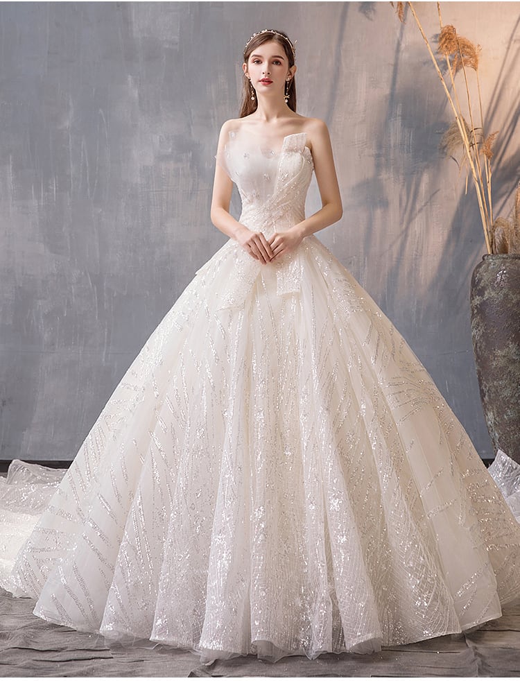高品質！ウエディングドレス ベアトップ キラキラチュール 華やかな  