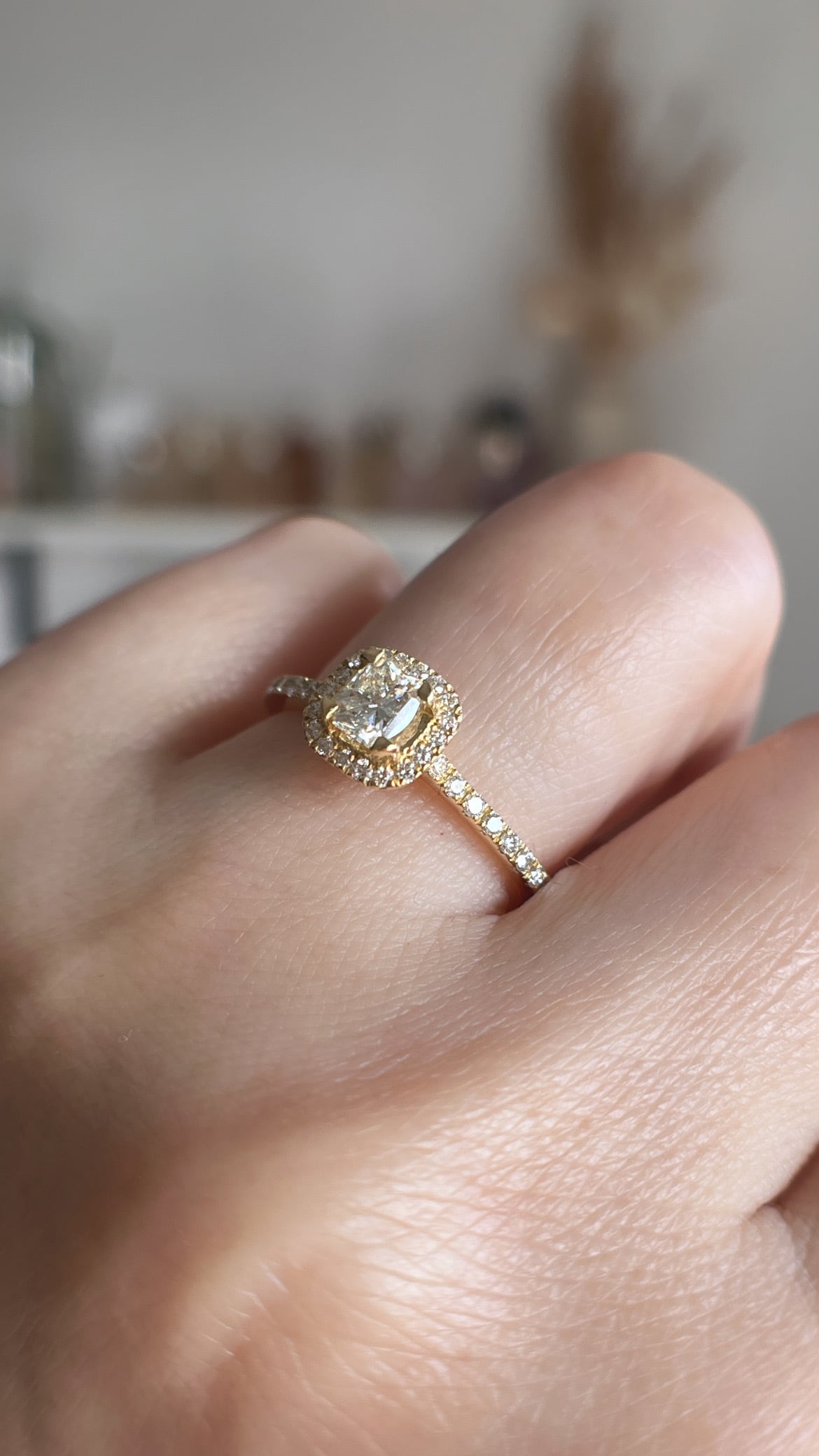 yoki⭐︎中石GIA付きイエローダイヤモンド（0.61ctヘイローリング K18YG ルシーダ ラディアントカット ダイヤモンド エタニティタイプ