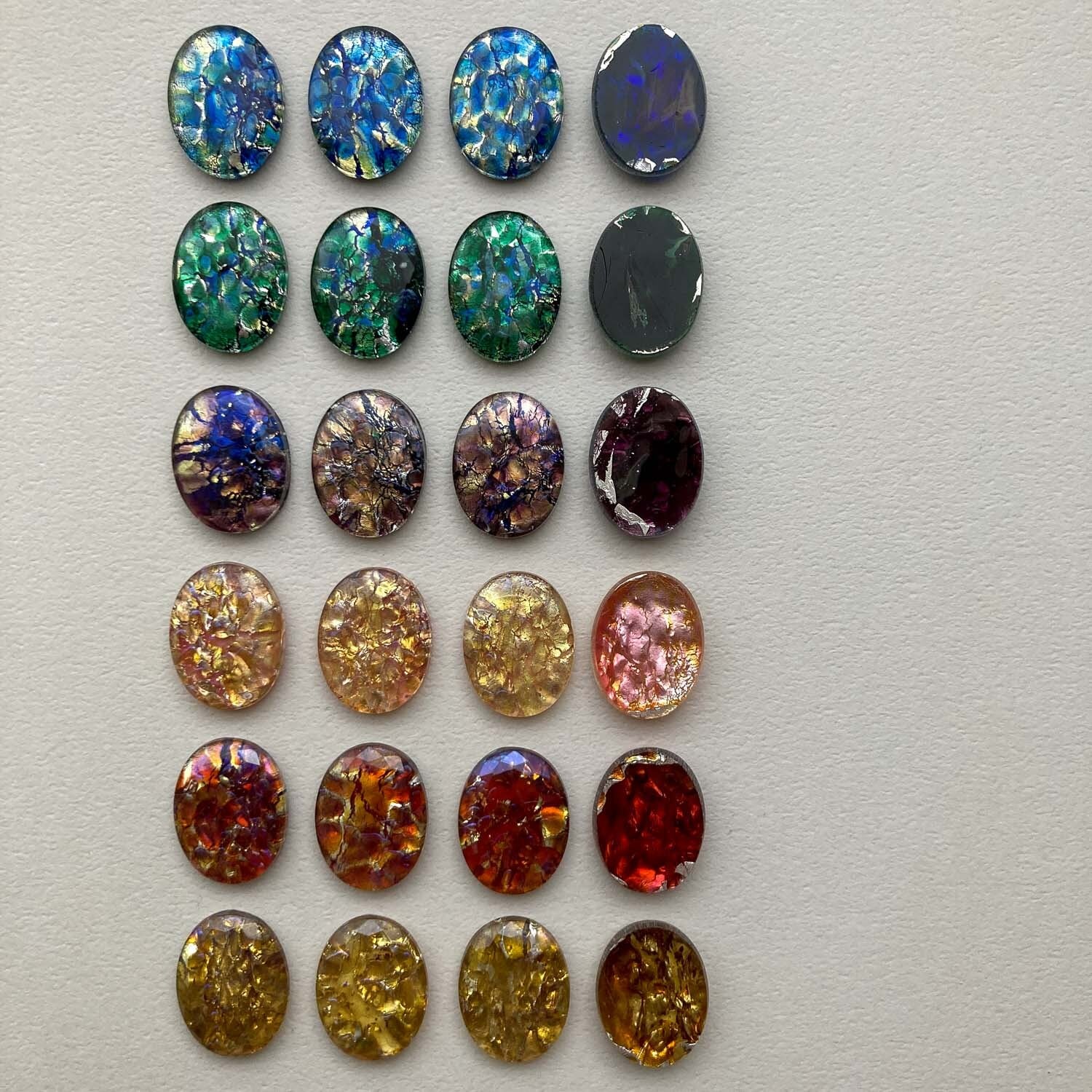 再入荷〉銀箔入りオーバルチェコアートガラスカボション | Dua